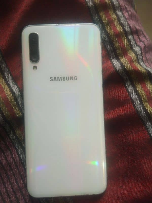 Samsung a50 mobile with box for sale 2