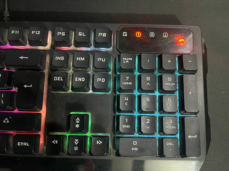 Bloody Q135 Neon gaming keyboard 2