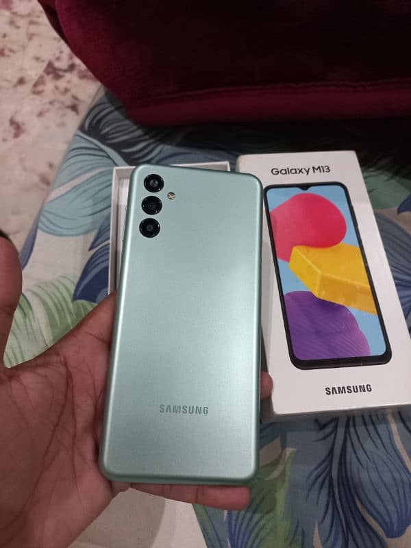 samsung M 13 - 6 / 128 gb 2