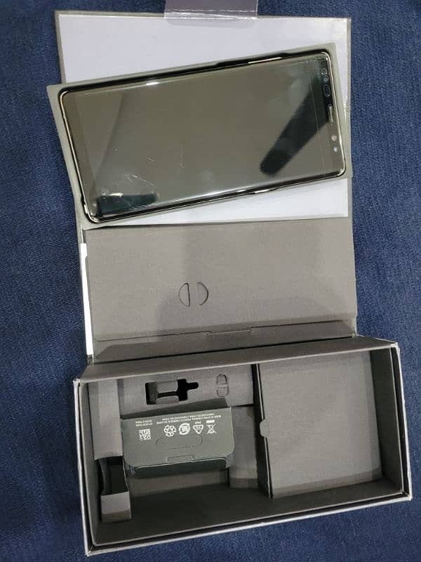 Samsung Galaxy Note8  in best condition 2