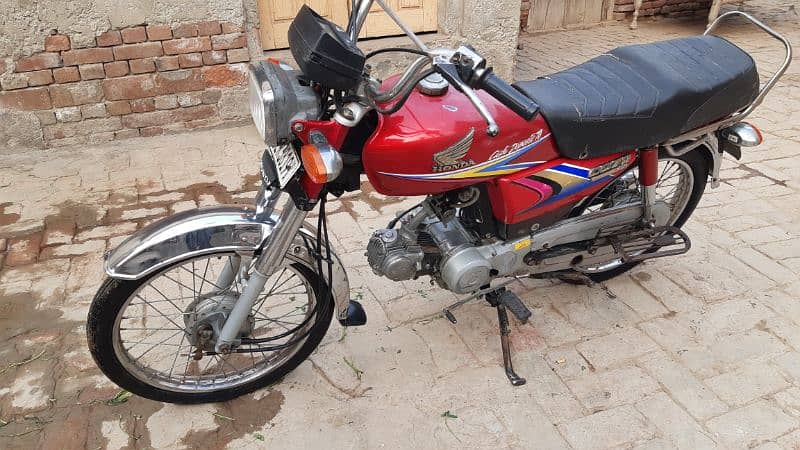 honda 70 9/10 condition lahore no documents ok 5