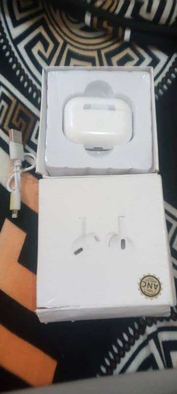 ear buds pro 1