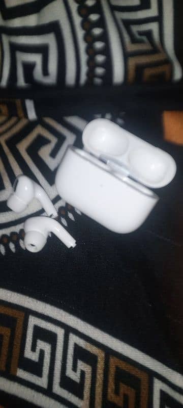 ear buds pro 8