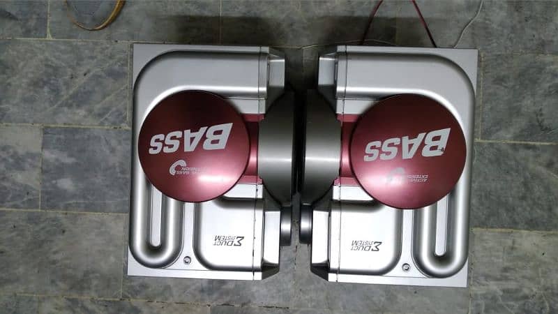 Sanyo speakers. 0