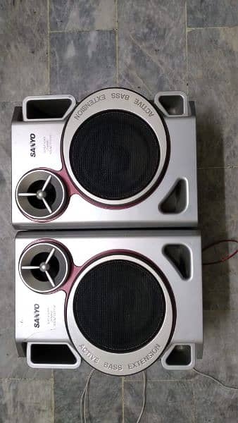 Sanyo speakers. 1