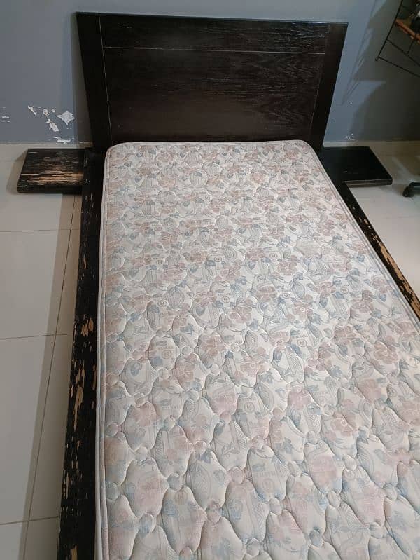 Single bed from Habbit with mattress 4