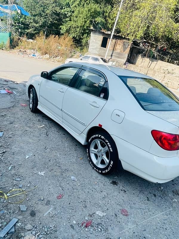 Toyota Corolla se saloon 3