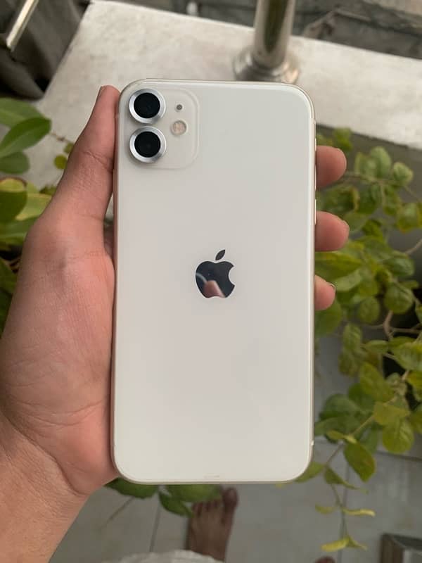 Iphone 11 64gb jv Watsapp 03044873819 0