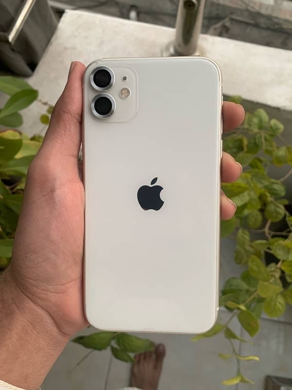 Iphone 11 64gb jv Watsapp 03044873819 10