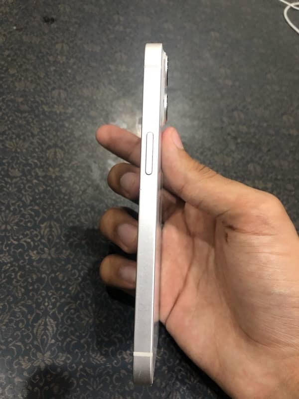 iPhone 13 factory unlocked 6