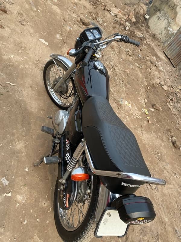 Honda CG125 for sale. contact us only serious buyer 03204343405 3