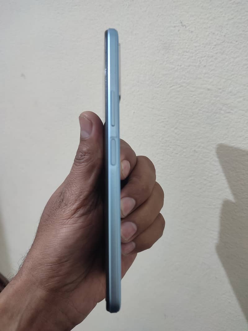 Vivo Y33s  8GB RAM 128GB ROM 10/9.5 Condition 3