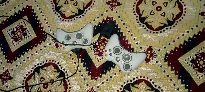 Xbox 360 for sale 512 gb with 2 wireless controller 4