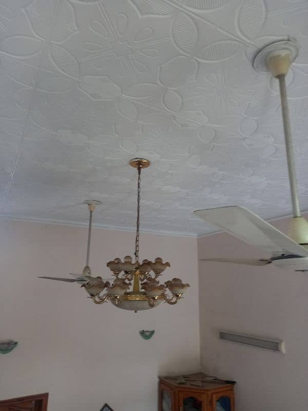 roof hanging chandelier 12xlights  branded price negotiable 1