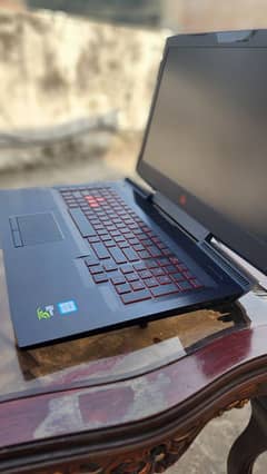 HP Omen 1070GTX / i7-7700HQ / 17 inch