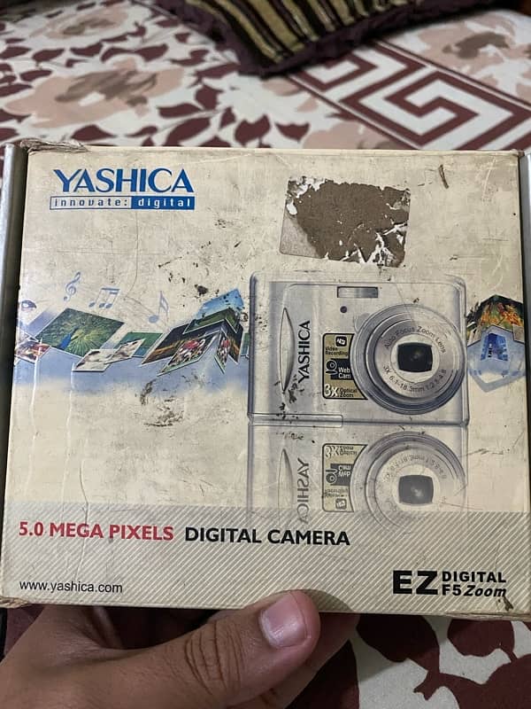 Digital Camera - Yashica 3