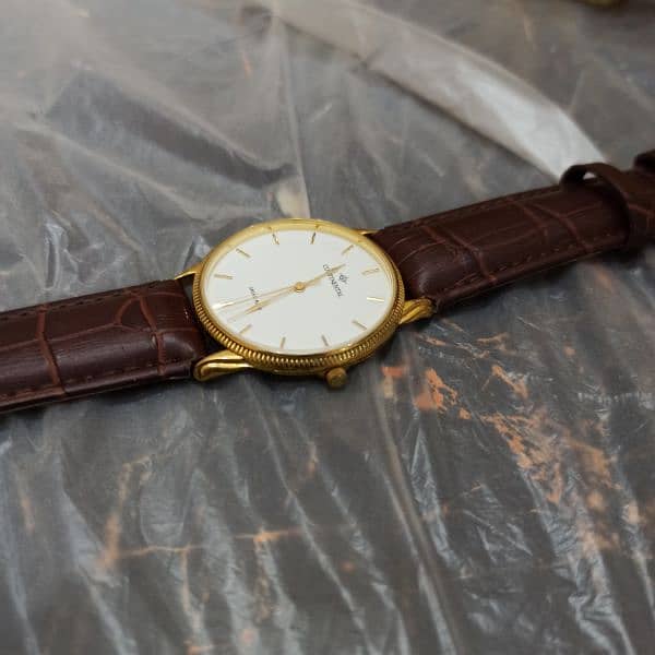 Continental Swiss Premium Wrist Watch Vintage Appeal 2