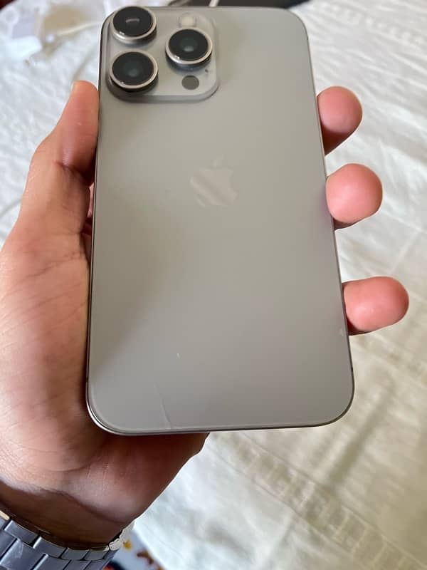 IPHONE XR 1