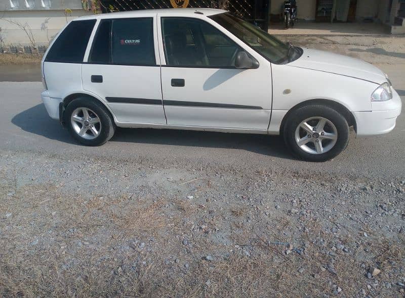 Suzuki Cultus VXL 2015 4