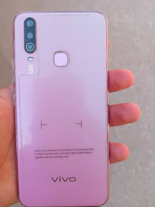 Vivo Y17 1