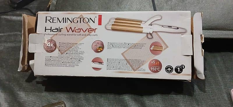 Remington hair waver 4in one 10by10 with box 4