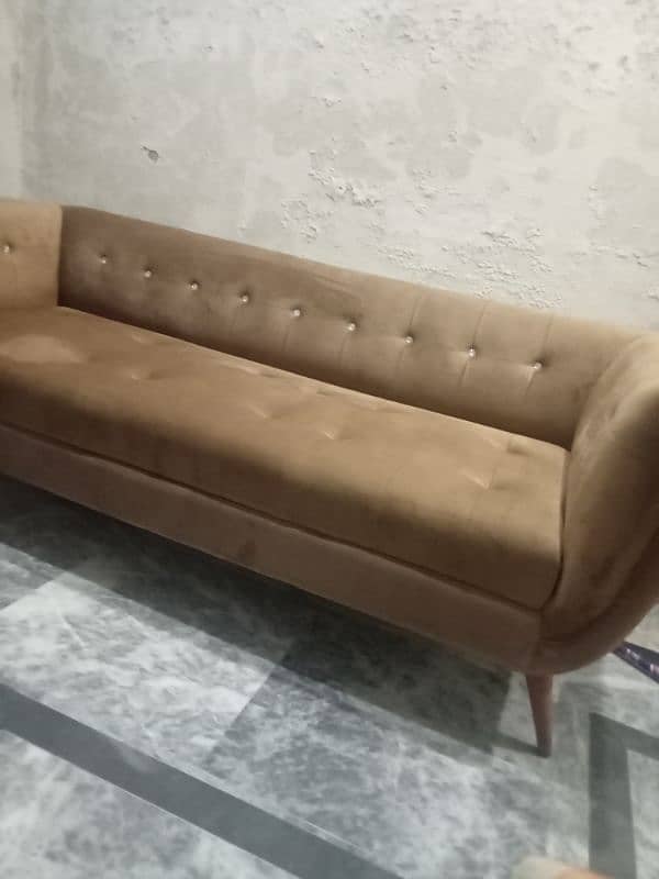 4 seater sofa almost unused 1