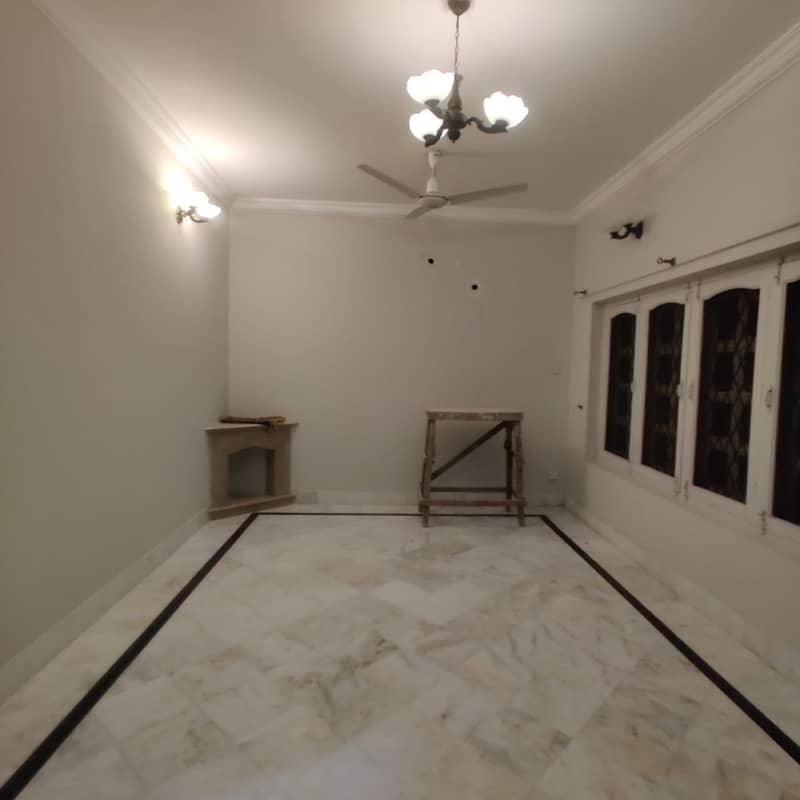 Upper portion for rent in g-11 Islamabad 3