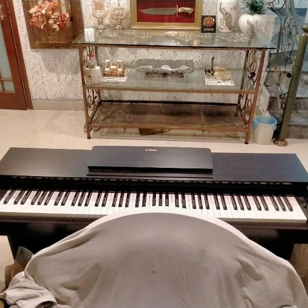 Yamaha Arius YDP-103R Digital Home Piano|APC UPS 1500 2