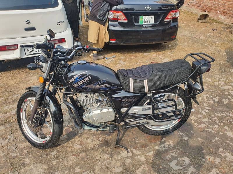 Suzuki GS 150 SE 0