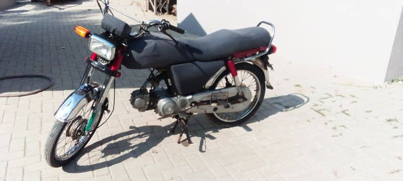 Honda CD70 2015 9