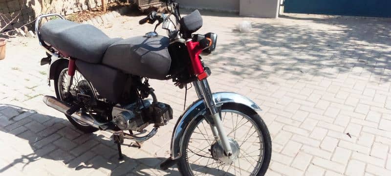 Honda CD70 2015 10