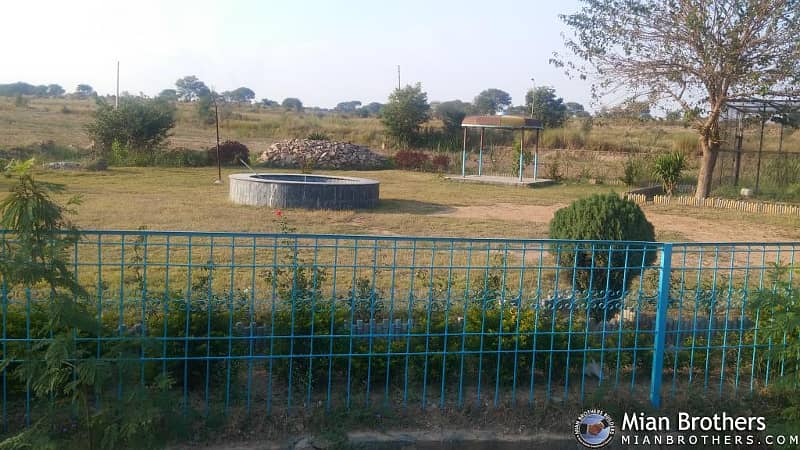 Kanal Plot For Sale In PECHS 29