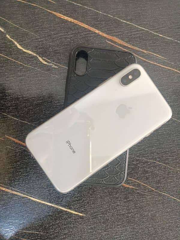 iphone xs condition 10/10 1