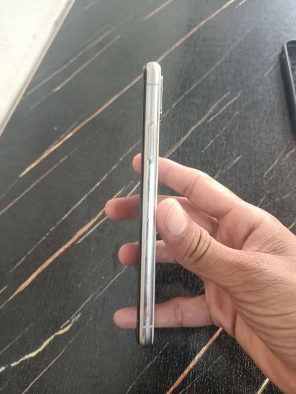 iphone xs condition 10/10 2