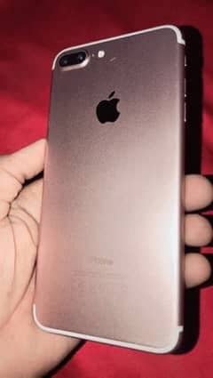 iPhone 7 Plus 10/10 condition 128 gb pta proved  Only battery changed