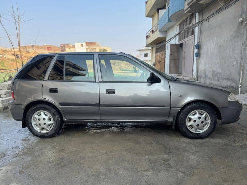 Suzuki Cultus 2010 4