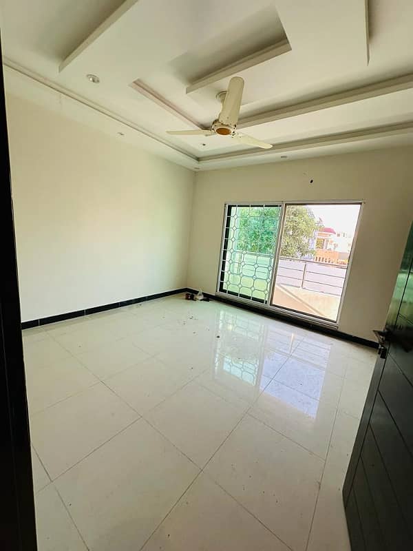 10 marla upper portion for rent 2