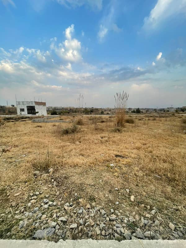 zamar valley 5 marla plot b block street 15 A for sale 0