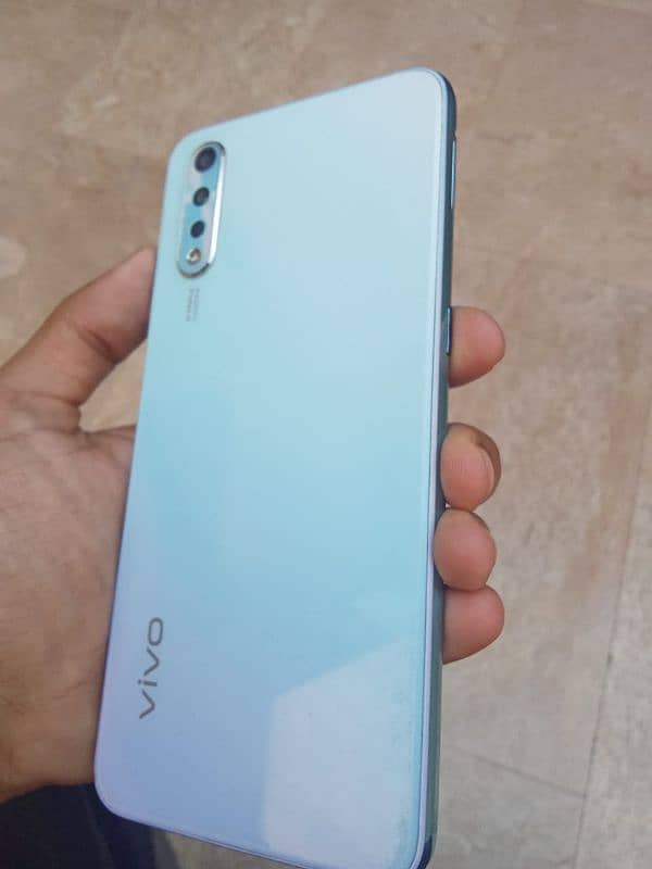 Vivo S1 4/128 2