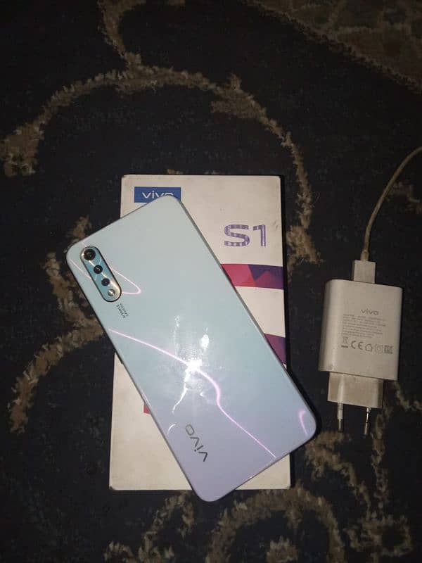 Vivo S1 4/128 13