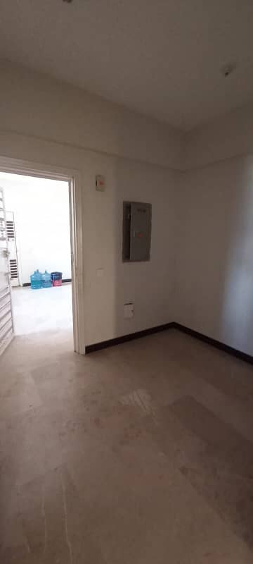 3 Bed DD Flat For Sale 7