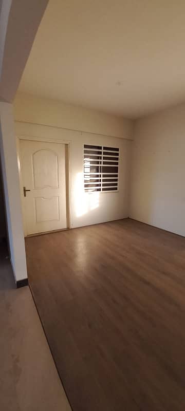 3 Bed DD Flat For Sale 8