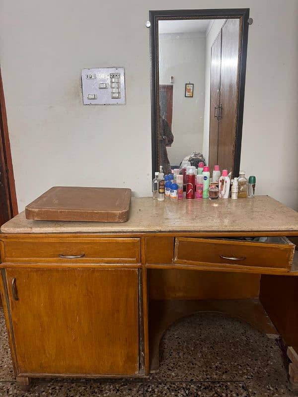 iron stand and dressing table 2