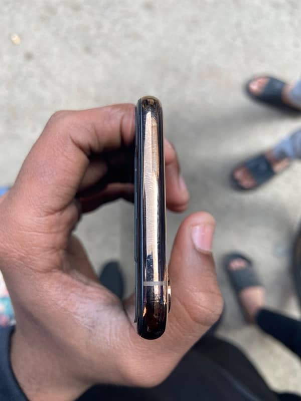 iPhone XS gold 64Gb FU 7