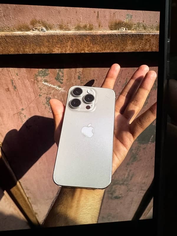 Iphone 15 pro Jv Natural titainium 1tb 2