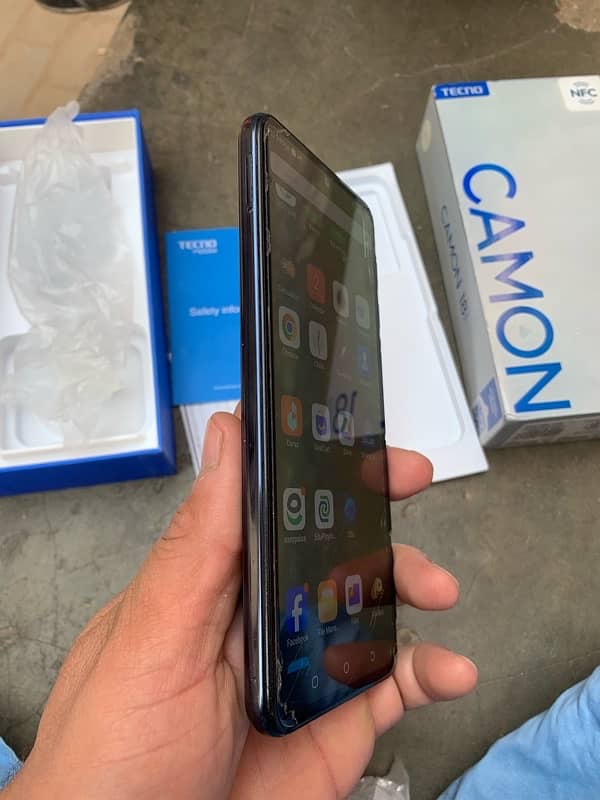 Tecno 18 premier 8/256 with box 5