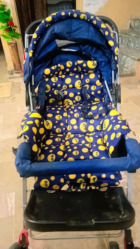 kids pram stroller in brand new condition. O3OO. 5O8.32. 63. 1