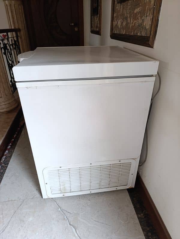 Dawlance single door deep freezer like new. 5