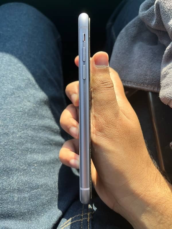 iPhone 11 64gb Non Pta Purple Factory Unlocked 4