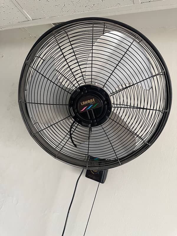 4 Wall Fan - 2 Lahori Fan - 2 Parwaaz Fan - like new 3